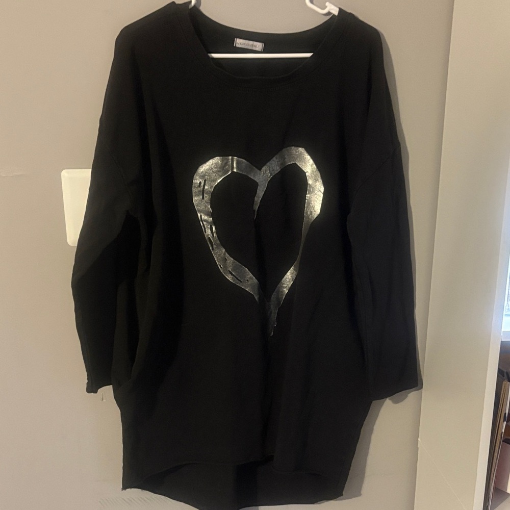 Oversized Black Top with Silver Heart Design and Pockets Fits 1x